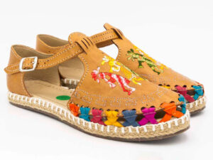 amantli-handmade-mexican-huarache-sandal-shoe-low-sole-camelia-honey-pair-view-079